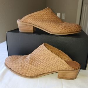 Very Volatile woven leather mules